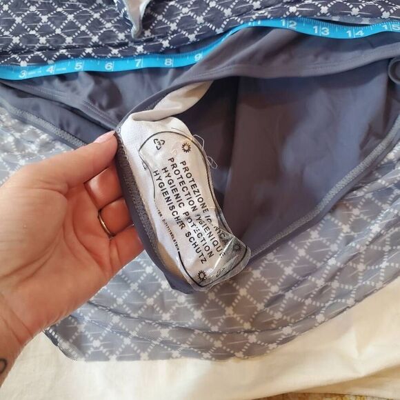 NWOT Blue Geometric Onepiece Skirted Swimsuit - Size XL - Picture 5 of 7